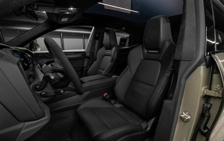 Porsche Cayenne, 2026 год, 27 000 000 рублей, 15 фотография