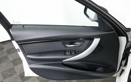 BMW 3 серия, 2017 год, 1 930 500 рублей, 10 фотография