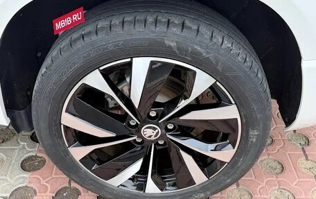Skoda Karoq I, 2023 год, 1 750 000 рублей, 8 фотография