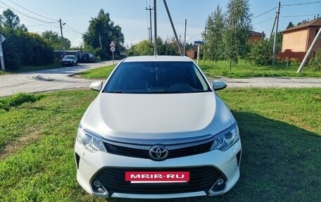 Toyota Camry, 2017 год, 1 670 000 рублей, 2 фотография