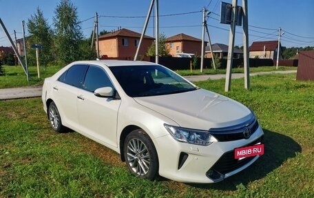 Toyota Camry, 2017 год, 1 670 000 рублей, 3 фотография