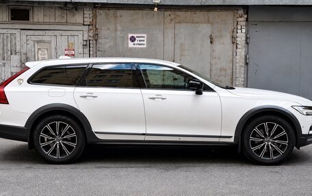 Volvo V90 Cross Country I рестайлинг, 2017 год, 3 300 000 рублей, 5 фотография