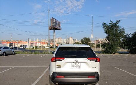 Toyota RAV4, 2022 год, 3 599 999 рублей, 7 фотография