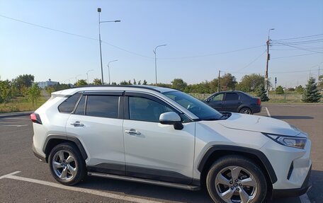 Toyota RAV4, 2022 год, 3 599 999 рублей, 15 фотография
