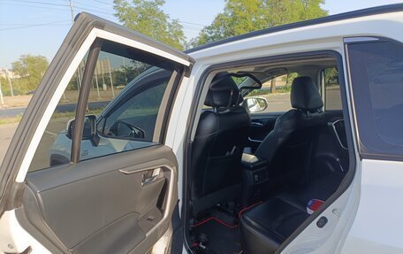Toyota RAV4, 2022 год, 3 599 999 рублей, 19 фотография