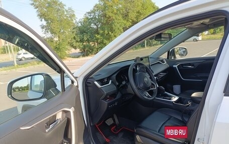 Toyota RAV4, 2022 год, 3 599 999 рублей, 18 фотография