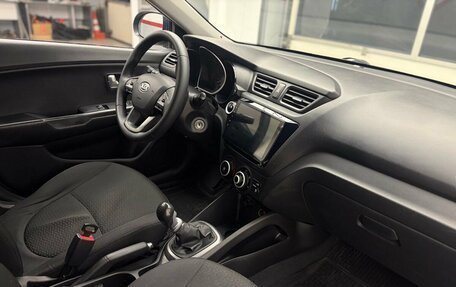 KIA Rio III рестайлинг, 2011 год, 850 000 рублей, 17 фотография