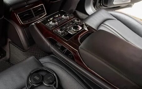Audi A8, 2010 год, 1 444 444 рублей, 10 фотография