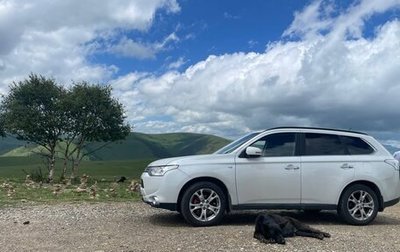 Mitsubishi Outlander III рестайлинг 3, 2013 год, 1 799 999 рублей, 1 фотография