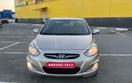 Hyundai Solaris II рестайлинг, 2011 год, 615 000 рублей, 2 фотография