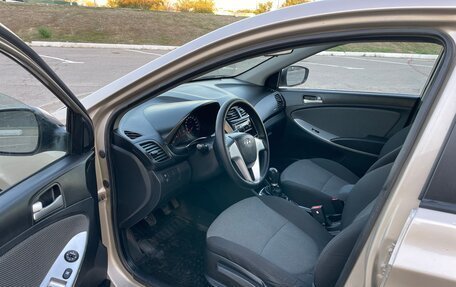 Hyundai Solaris II рестайлинг, 2011 год, 615 000 рублей, 7 фотография