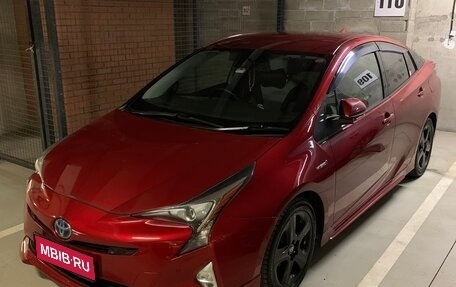 Toyota Prius IV XW50, 2016 год, 2 080 000 рублей, 1 фотография