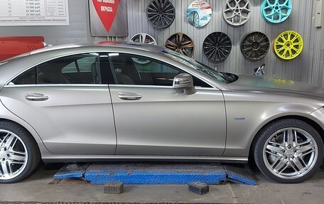 Mercedes-Benz CLS, 2011 год, 3 300 000 рублей, 4 фотография
