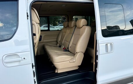 Hyundai H-1 II рестайлинг, 2016 год, 2 595 000 рублей, 13 фотография
