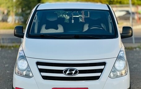 Hyundai H-1 II рестайлинг, 2016 год, 2 595 000 рублей, 3 фотография