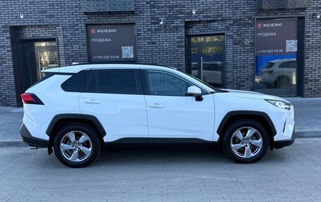 Toyota RAV4, 2020 год, 2 950 000 рублей, 6 фотография