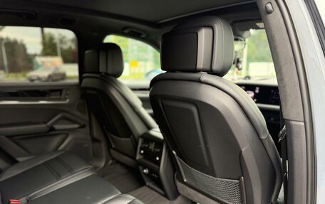 Porsche Cayenne III, 2024 год, 17 500 000 рублей, 14 фотография
