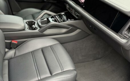 Porsche Cayenne III, 2024 год, 17 500 000 рублей, 20 фотография