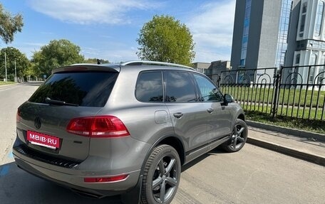 Volkswagen Touareg III, 2013 год, 2 600 000 рублей, 2 фотография