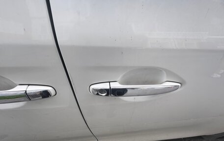 Toyota Vellfire I, 2012 год, 2 900 000 рублей, 13 фотография