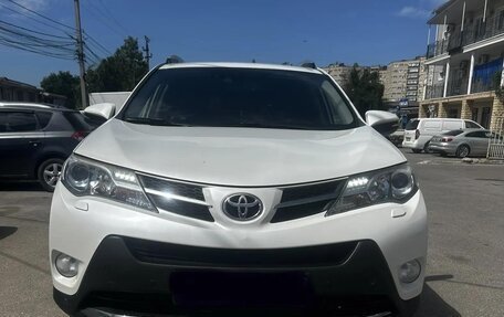 Toyota RAV4, 2014 год, 1 840 000 рублей, 2 фотография