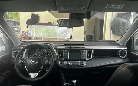 Toyota RAV4, 2014 год, 1 840 000 рублей, 4 фотография