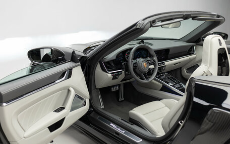 Porsche 911, 2024 год, 29 490 000 рублей, 10 фотография