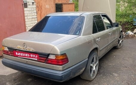 Mercedes-Benz E-Класс, 1992 год, 120 000 рублей, 23 фотография