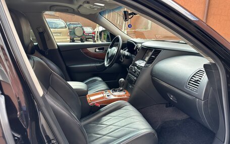 Infiniti QX70, 2016 год, 3 590 000 рублей, 11 фотография