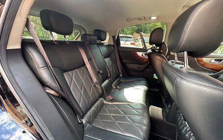 Infiniti QX70, 2016 год, 3 590 000 рублей, 17 фотография