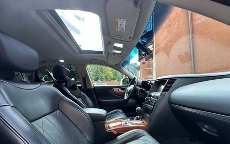Infiniti QX70, 2016 год, 3 590 000 рублей, 19 фотография