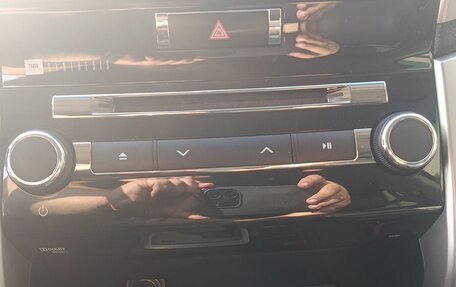 Toyota Land Cruiser 200, 2015 год, 4 099 000 рублей, 21 фотография