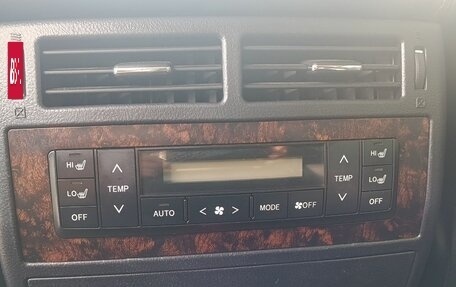 Toyota Land Cruiser 200, 2015 год, 4 099 000 рублей, 17 фотография