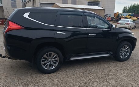 Mitsubishi Pajero Sport III рестайлинг, 2017 год, 2 100 000 рублей, 8 фотография