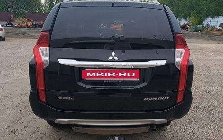 Mitsubishi Pajero Sport III рестайлинг, 2017 год, 2 100 000 рублей, 6 фотография