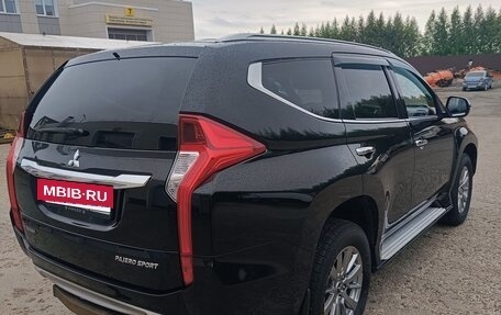 Mitsubishi Pajero Sport III рестайлинг, 2017 год, 2 100 000 рублей, 7 фотография