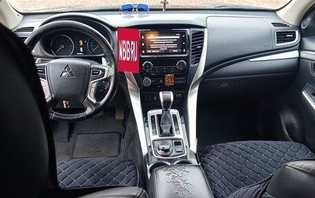 Mitsubishi Pajero Sport III рестайлинг, 2017 год, 2 100 000 рублей, 17 фотография