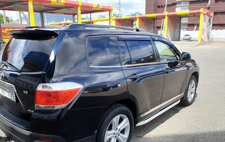 Toyota Highlander III, 2013 год, 2 050 000 рублей, 4 фотография