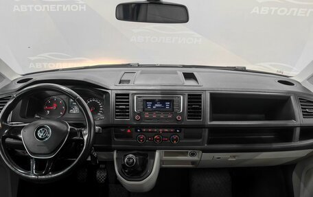 Volkswagen Caravelle T6 рестайлинг, 2019 год, 1 920 000 рублей, 8 фотография