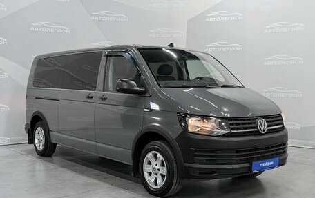 Volkswagen Caravelle T6 рестайлинг, 2019 год, 1 920 000 рублей, 6 фотография