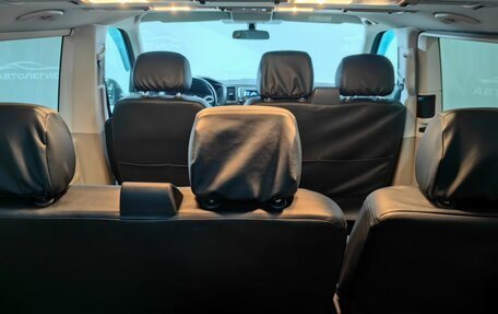 Volkswagen Caravelle T6 рестайлинг, 2019 год, 1 920 000 рублей, 14 фотография