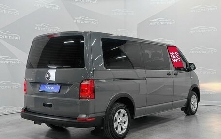 Volkswagen Caravelle T6 рестайлинг, 2019 год, 1 920 000 рублей, 4 фотография