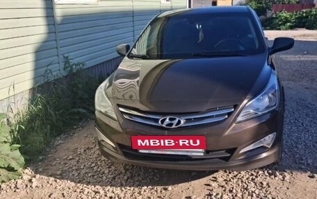 Hyundai Solaris II рестайлинг, 2015 год, 850 000 рублей, 3 фотография