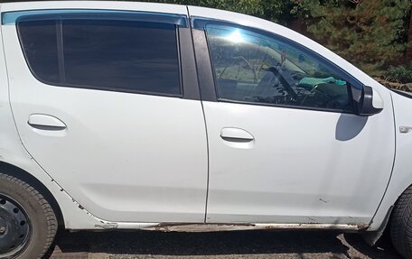 Renault Sandero II рестайлинг, 2016 год, 380 000 рублей, 3 фотография