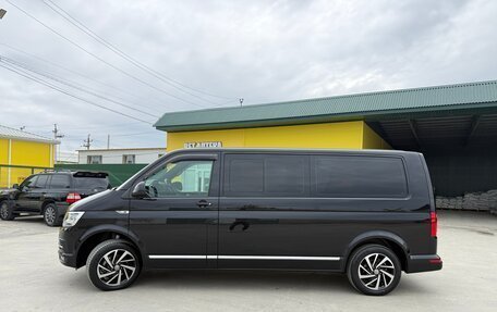 Volkswagen Caravelle T6 рестайлинг, 2019 год, 4 250 000 рублей, 3 фотография