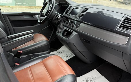Volkswagen Caravelle T6 рестайлинг, 2019 год, 4 250 000 рублей, 10 фотография