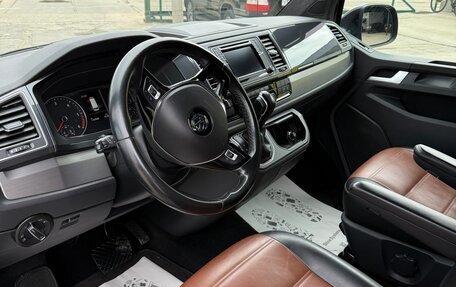 Volkswagen Caravelle T6 рестайлинг, 2019 год, 4 250 000 рублей, 12 фотография