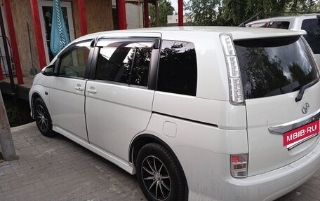 Toyota ISis I, 2017 год, 1 600 000 рублей, 8 фотография