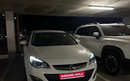 Opel Astra J, 2013 год, 920 000 рублей, 1 фотография