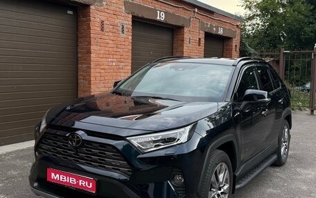 Toyota RAV4, 2020 год, 4 400 000 рублей, 1 фотография